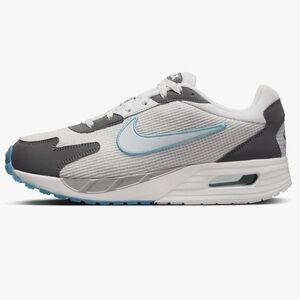 Nike Air Max Solo Athletic Shoes